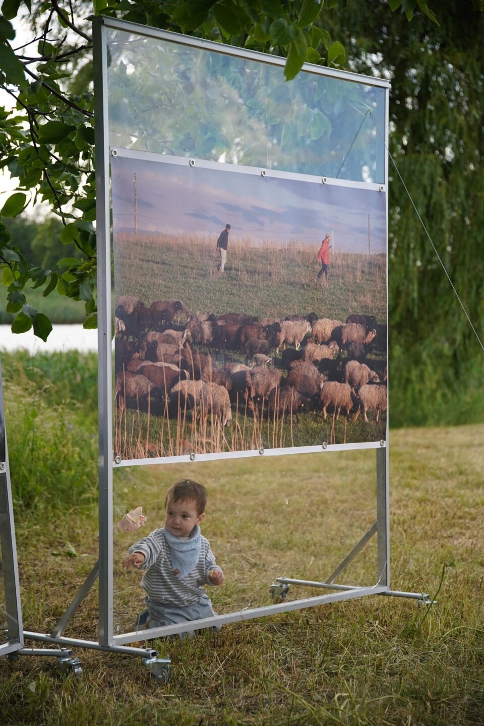 Inedită lansare a albumului foto „În căutarea timpului avut” de Ema Motrescu, în locul numit „Libertate”
