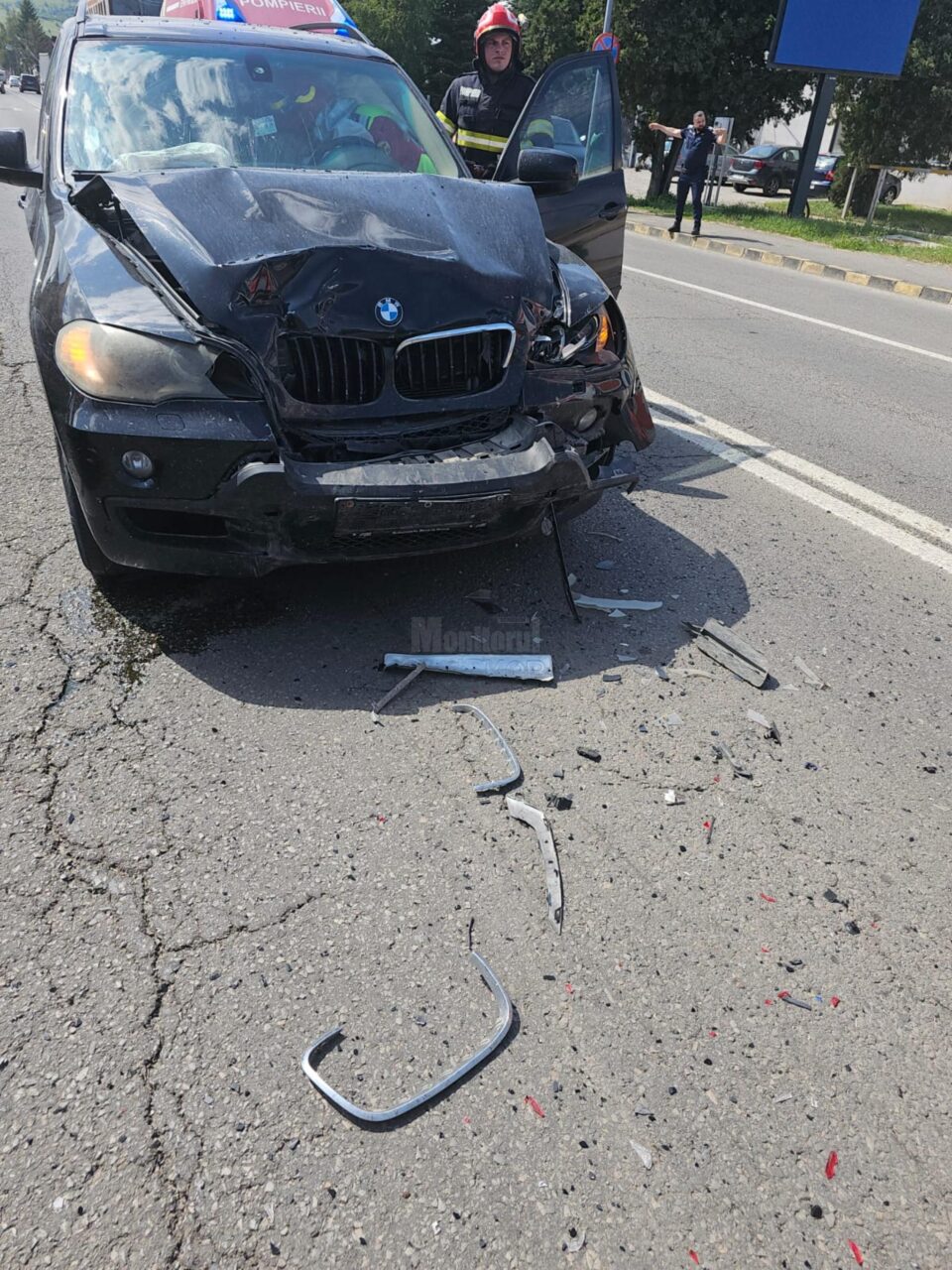 Coliziune între trei autoturisme, în orașul Gura Humorului