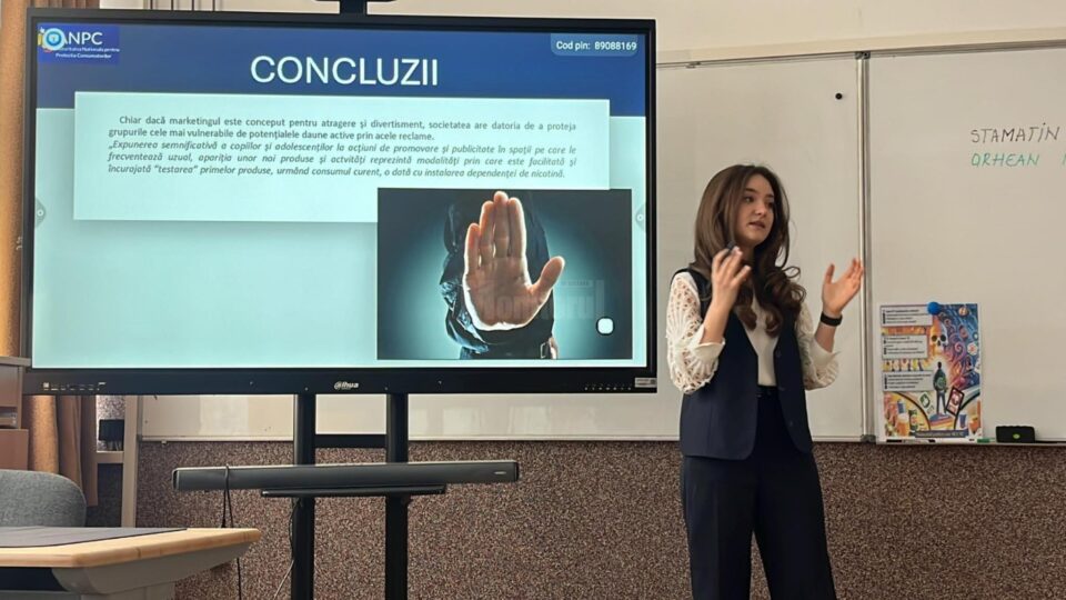 Eleva Gabriela Tătaru de la Colegiul Economic „Dimitrie Cantemir”, pe podium la un concurs național pe teme de protecția consumatorilor