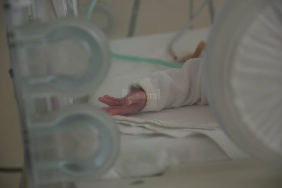 Pedeapsă redusă simțitor pentru o mamă care și-a ucis bebelușul și apoi l-a aruncat la gunoi