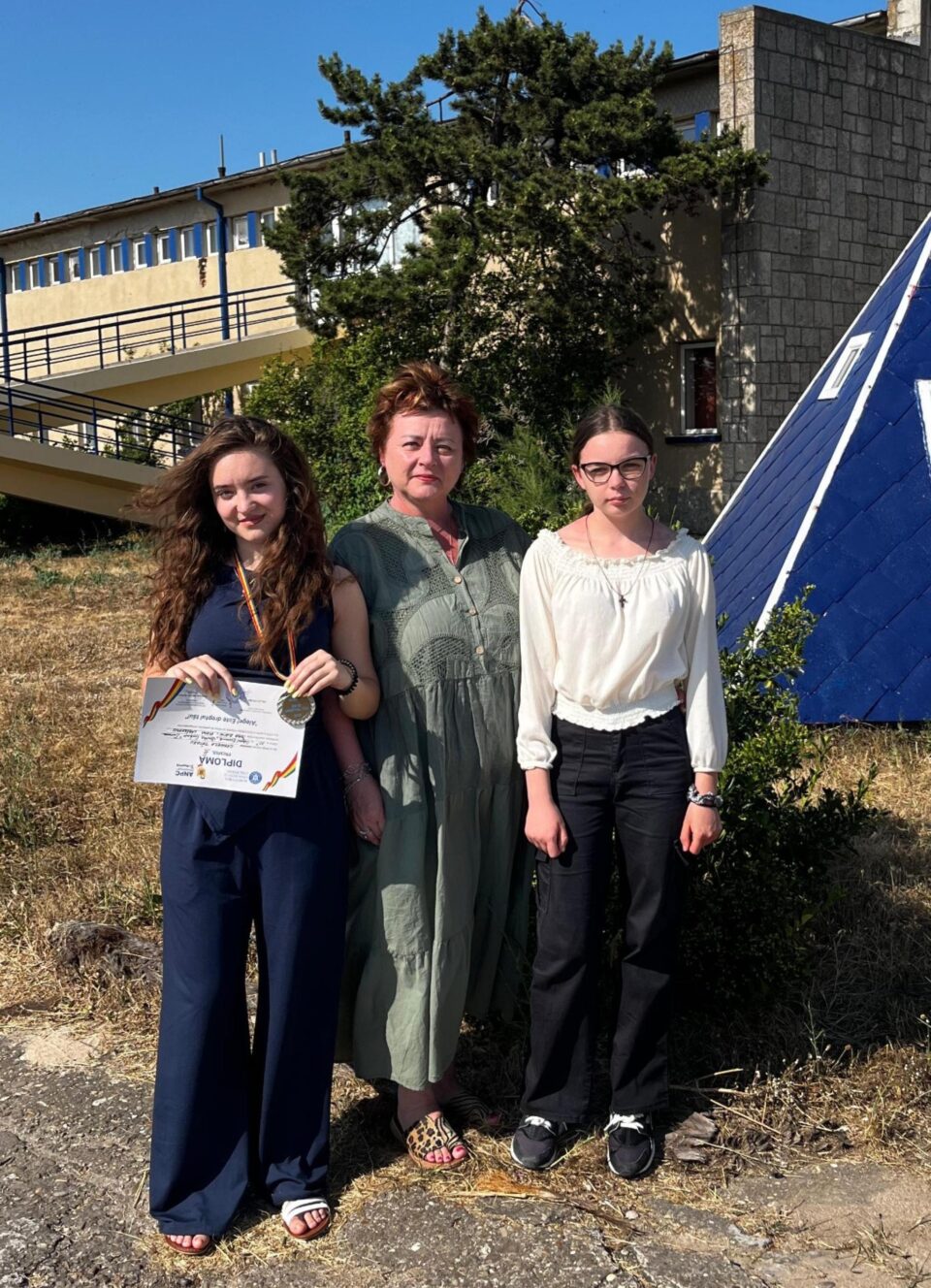 Eleva Gabriela Tătaru de la Colegiul Economic „Dimitrie Cantemir”, pe podium la un concurs național pe teme de protecția consumatorilor