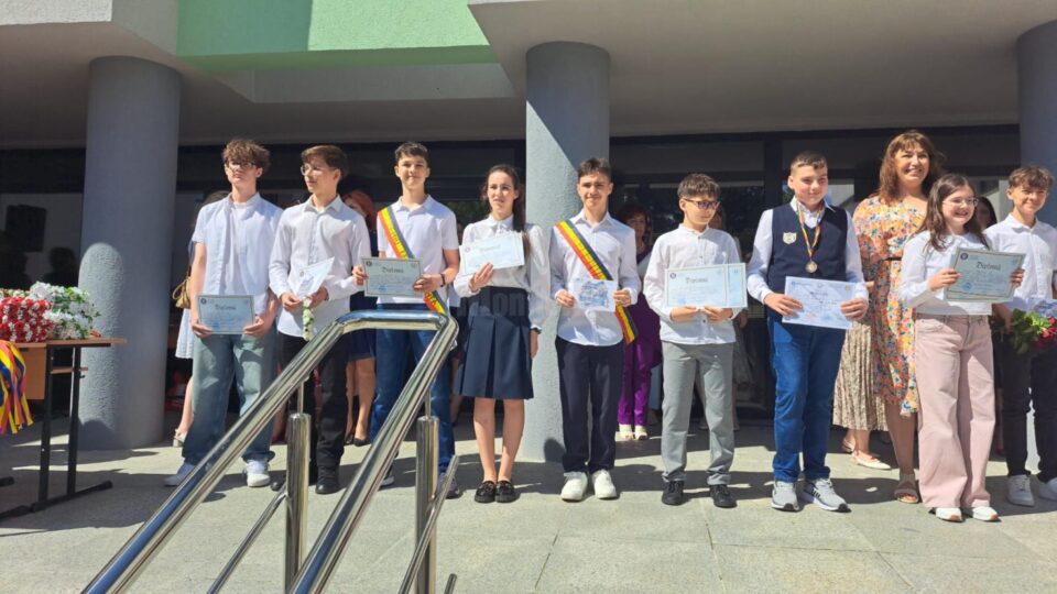 Rezultate excelente pentru elevii Școala ,,Ion Creangă Suceava, la competițiile de istorie Rezultate excelente pentru elevii Școala ,,Ion Creangă Suceava, la competițiile de istorie