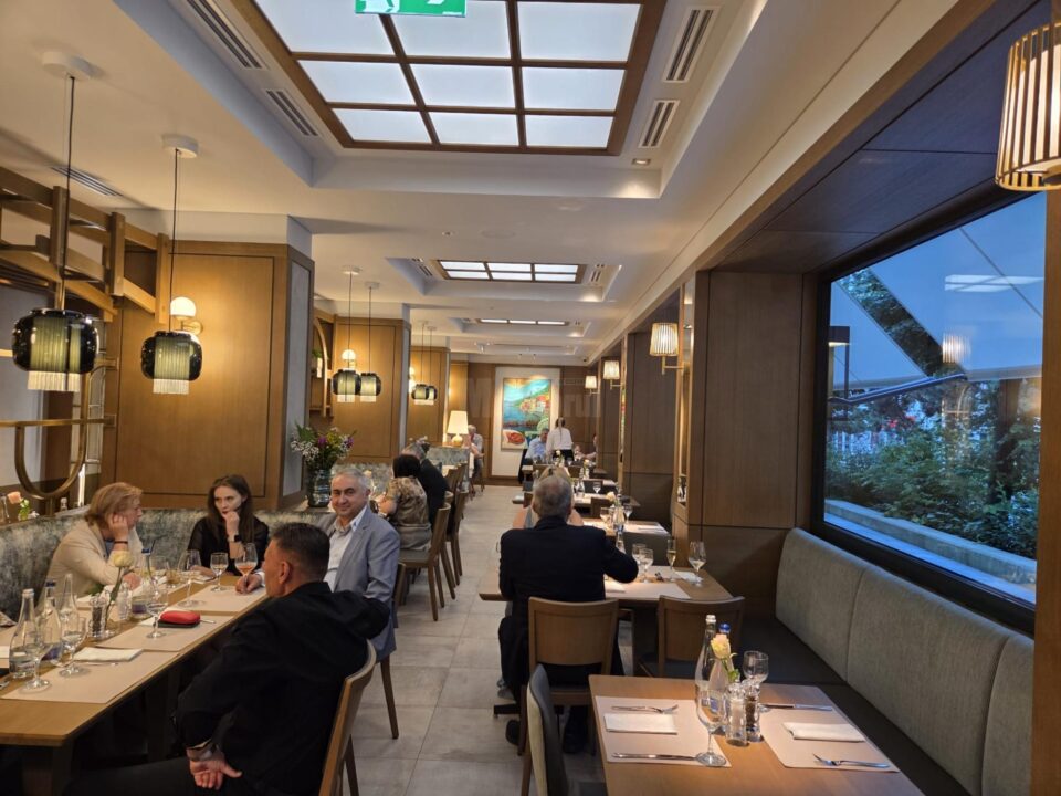 Restaurantul Latino se redeschide luni