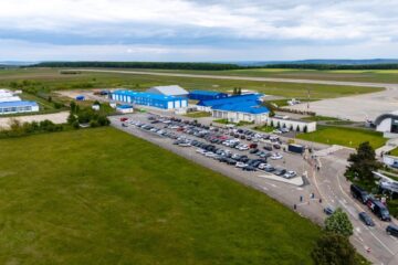 Abonament de parcare de 24 de lei/zi, pentru pasagerii care își lasă mașina între 6 și 15 zile la Aeroportul Suceava