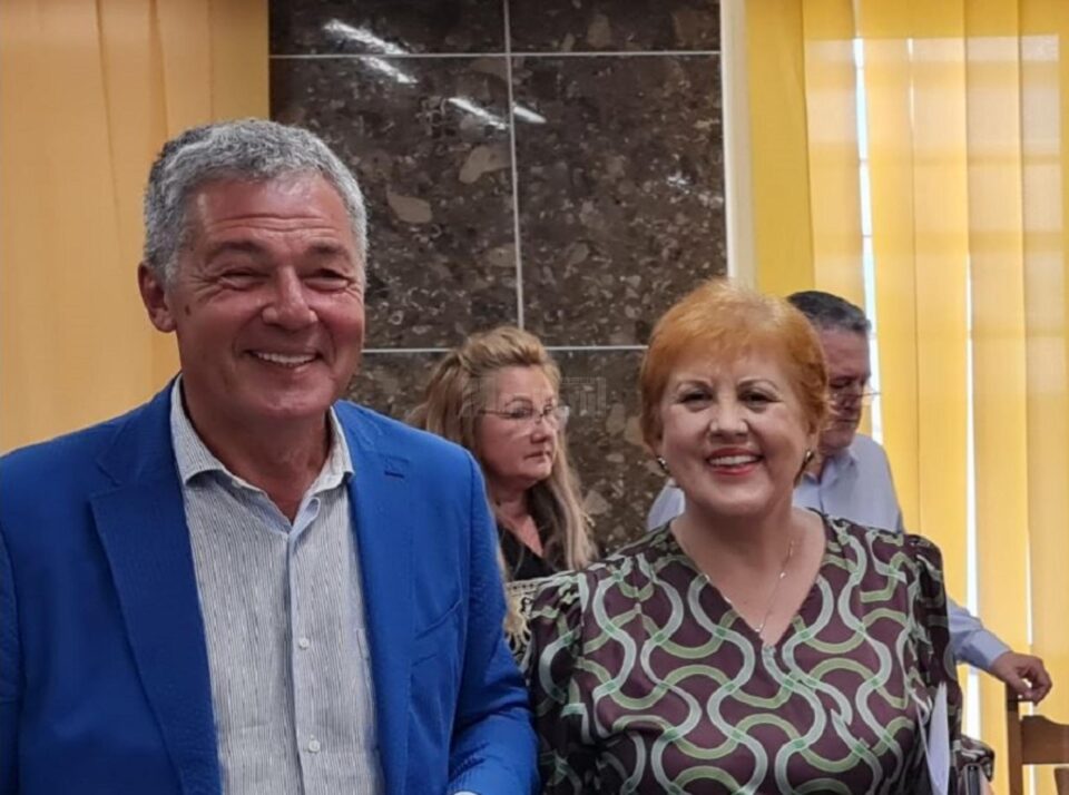 Adrian Păduraru și Angela Zarojanu, la finele ședinței de CL în care s-a decis schimbare de conducere la Teatrul Matei Vișniec Suceava