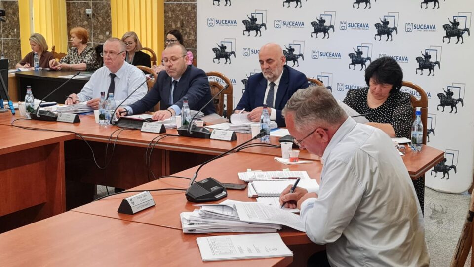 Primăria Suceava înlocuiește cu monitorizarea video paznicii la 10 obiective care îi aparțin Primăria Suceava înlocuiește cu monitorizarea video paznicii la 10 obiective care îi aparțin