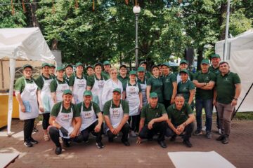 Ziua Ciorbei Rădăuțene - prima ediție, organizată de Primăria Rădăuți și Restaurantul Național, pe Aleea Umbreluțelor