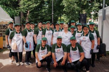 Ziua Ciorbei Rădăuțene - prima ediție, organizată de Primăria Rădăuți și Restaurantul Național, pe Aleea Umbreluțelor