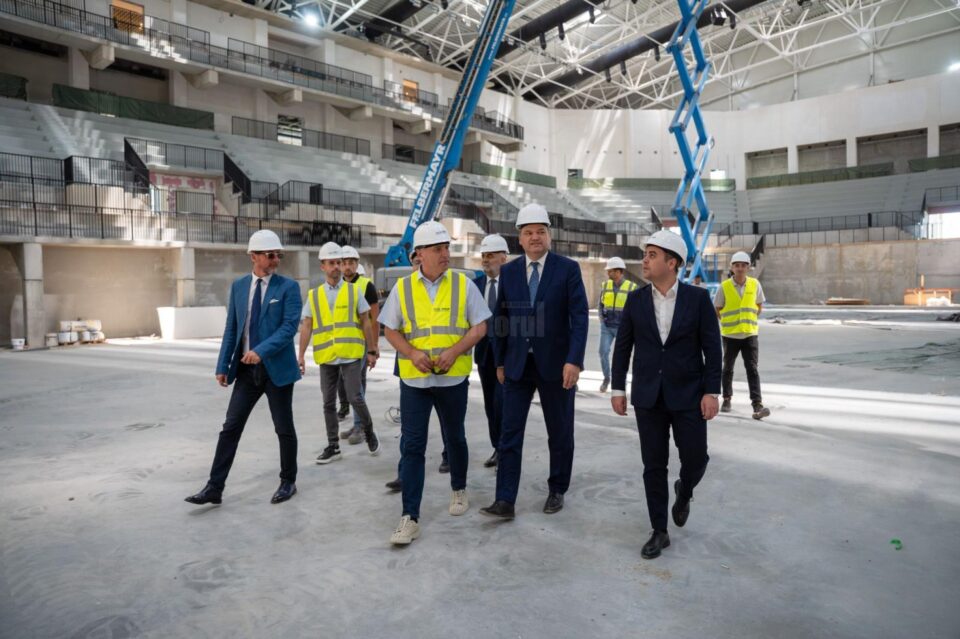 Ministrul Dezvoltării, Cseke Attila, a garantat finanțarea pentru Sala Polivalentă, căminul studențesc de la Moara și Palatul Administrativ din Suceava