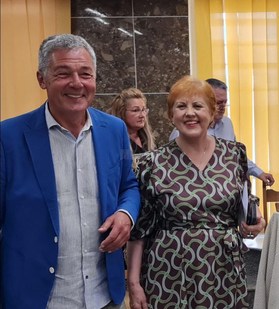Adrian Păduraru și Angela Zarojanu, la finele ședinței de CL în care s-a decis schimbare de conducere la Teatrul „Matei Vișniec” Suceava