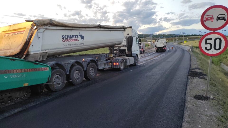 Covor asfaltic nou pe soseaua de centura