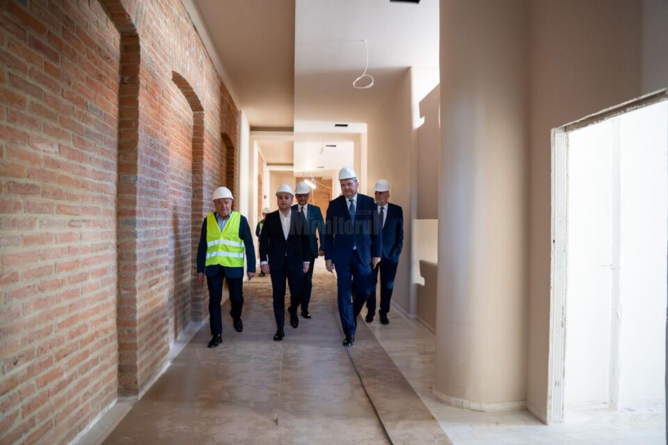 Ministrul Dezvoltării, Cseke Attila, a garantat finanțarea pentru Sala Polivalentă, căminul studențesc de la Moara și Palatul Administrativ din Suceava