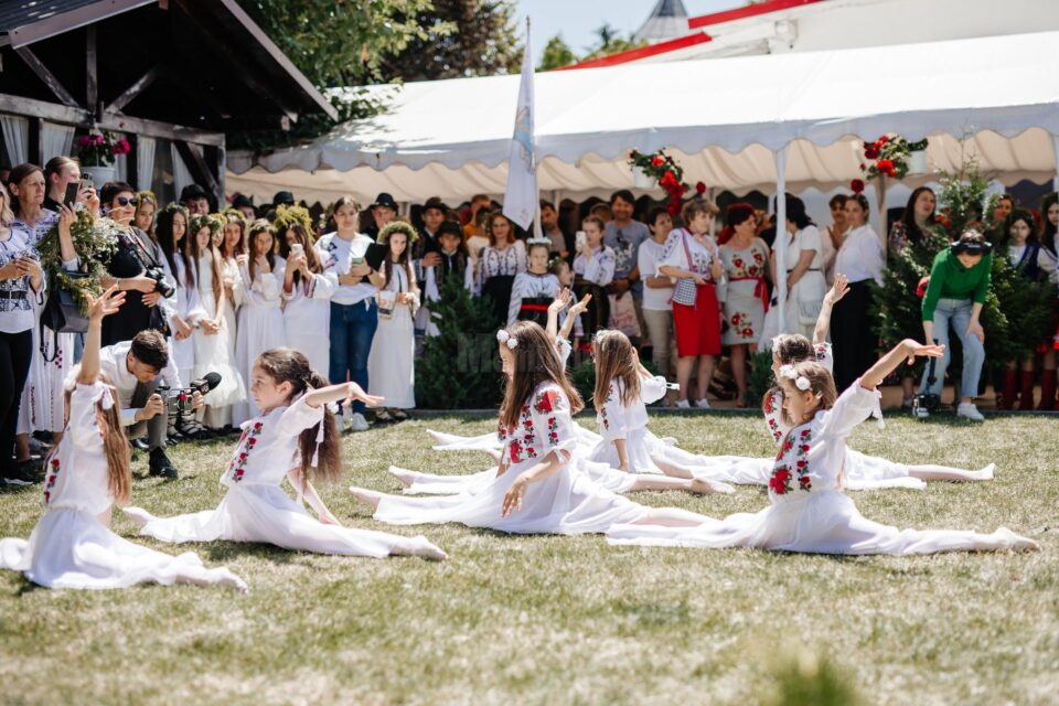 Festivalul concurs „Regina Sânzienelor” ediția a XI-a