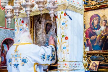 Decalog la așezarea veșmântului Maicii Domnului în Biserica din Vlaherne