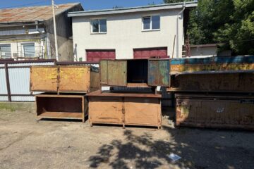 9 chioșcuri și 8 mese care figurau fără contract și ocupau domeniul public, scoase din Piața Centrală a Sucevei