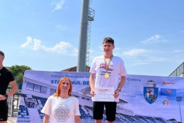 Alexandru Canceu alături de antrenoarea Cristina Iloc