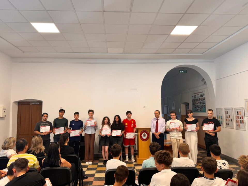 Școală de vară de matematică, organizată la Colegiul „Hurmuzachi” Rădăuți