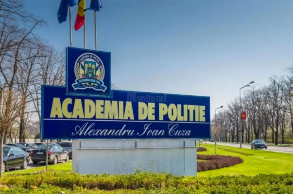 Studenții pot deveni ofițeri de poliție, cu doar un an de studiu la academie