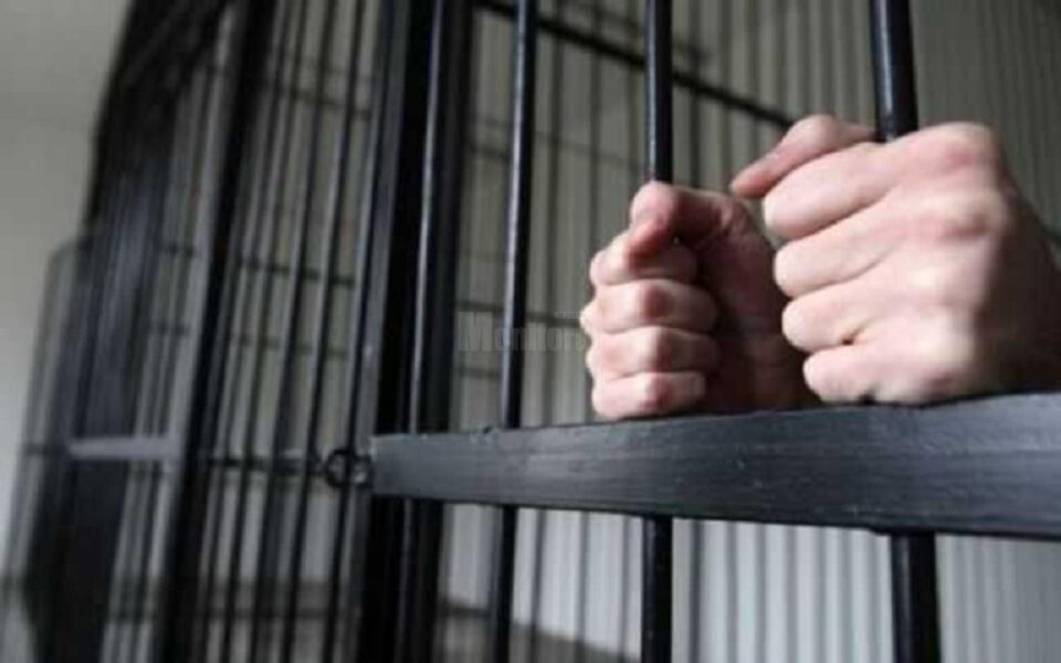 Arestat pentru că a întreținut relații sexuale cu prietena sa, de la vârsta de 13 ani