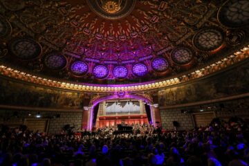 Alături de Orchestra de Tineret a Moldovei