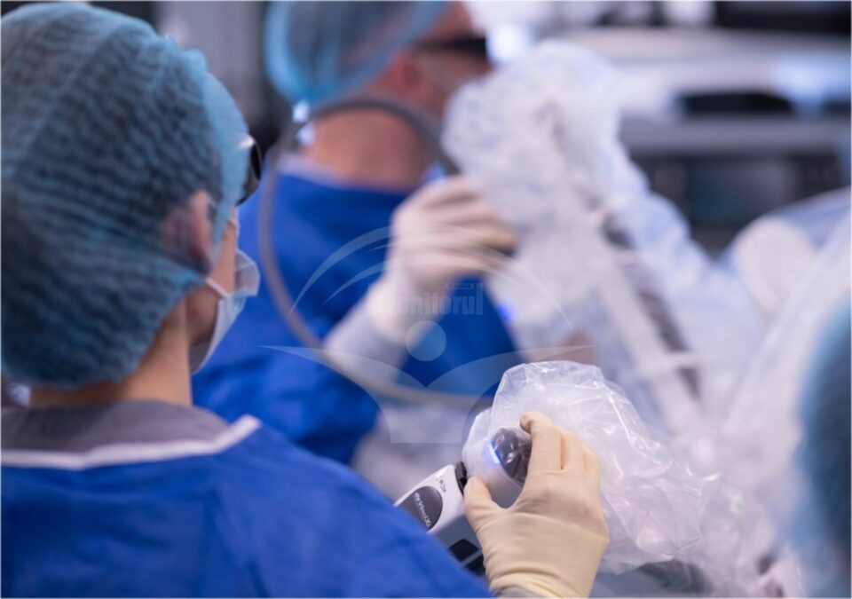 Chirurgie robotică gratuită pentru copii și tineri din familii defavorizate sursa Medicover Chirurgie robotică gratuită pentru copii și tineri din familii defavorizate sursa Medicover