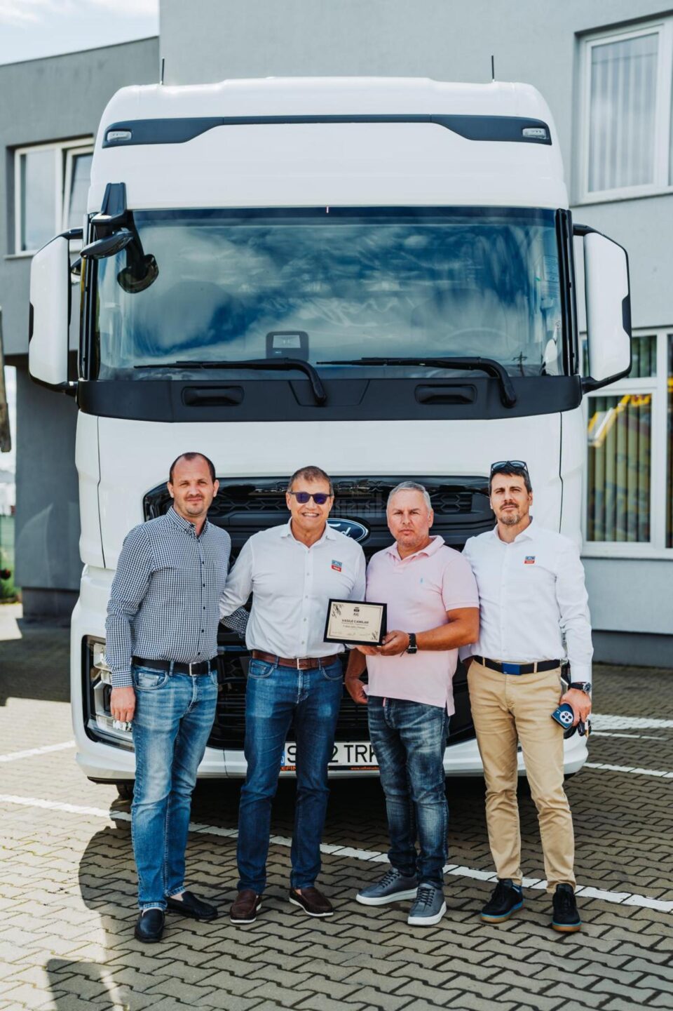 Camioane Ford de ultimă generație, cu tehnologii performante și consum redus, la firma suceveană ANGELTRANS