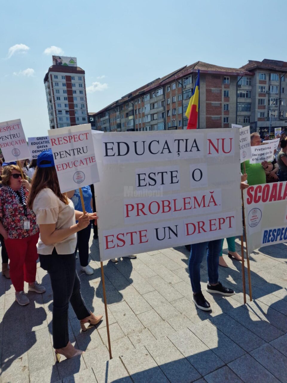 Nemulțumiri printre oamenii școlii