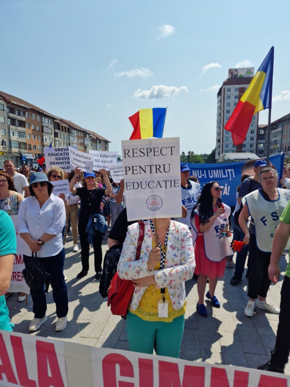 Nemulțumiri printre oamenii școlii