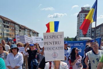 Nemulțumiri printre oamenii școlii