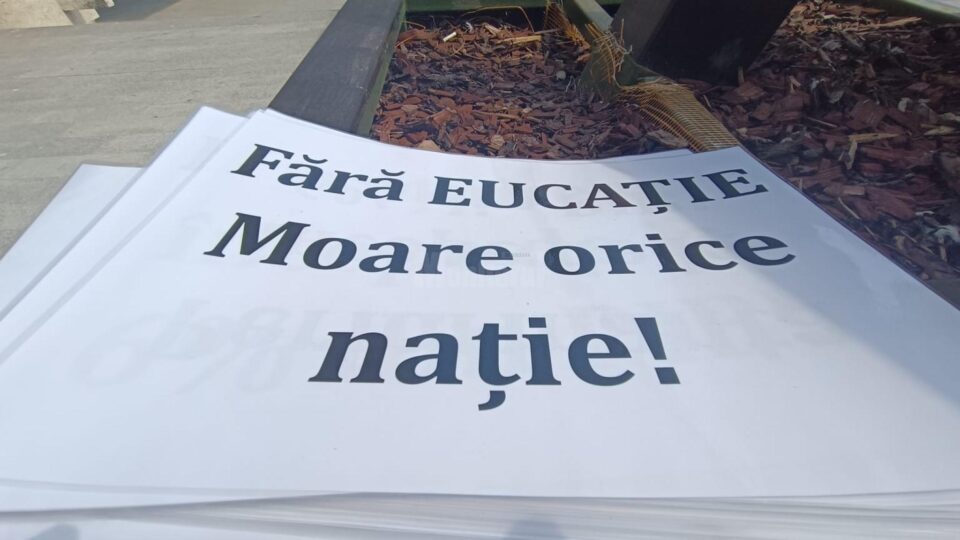 Nemulțumiri printre oamenii școlii