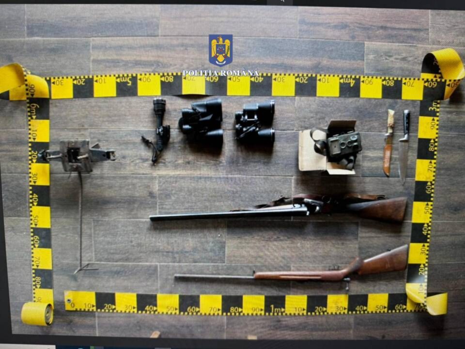 Arme deținute ilegal, ridicate cu ocazia unor percheziții