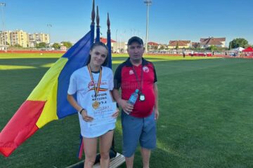 Claudia Costiuc împreună cu antrenorul Cristian Prâsneac