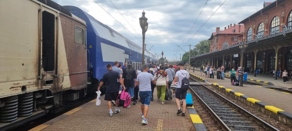 84 de copii și însoțitori ai acestora au plecat pe Litoral, din inițiativa Asociației Bucovina Civică