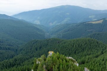 Punctul de belvedere tip Skywalk de pe Rarău