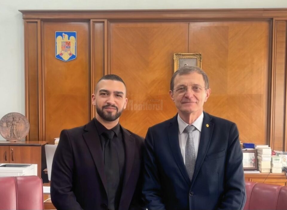 Claudiu Dumitrache si Ioan-Aurel Pop Sursa Regal Literar .jpg