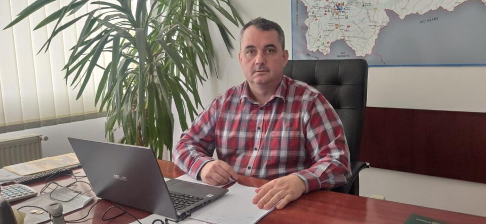 Doctorul Sorin Mihai Voloșeniuc, directorul executiv al Direcției Sanitar Veterinare și pentru Siguranța Alimentelor (DSVSA) Suceava Doctorul Sorin Mihai Voloșeniuc, directorul executiv al Direcției Sanitar Veterinare și pentru Siguranța Alimentelor (DSVSA) Suceava