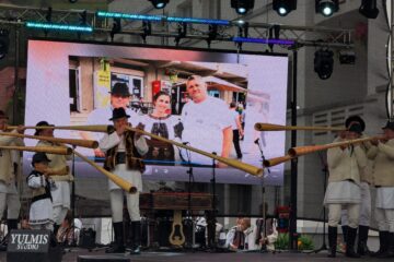 Festivalul de la Câmpulung Moldovenesc s-a deschis în sunet de buciume