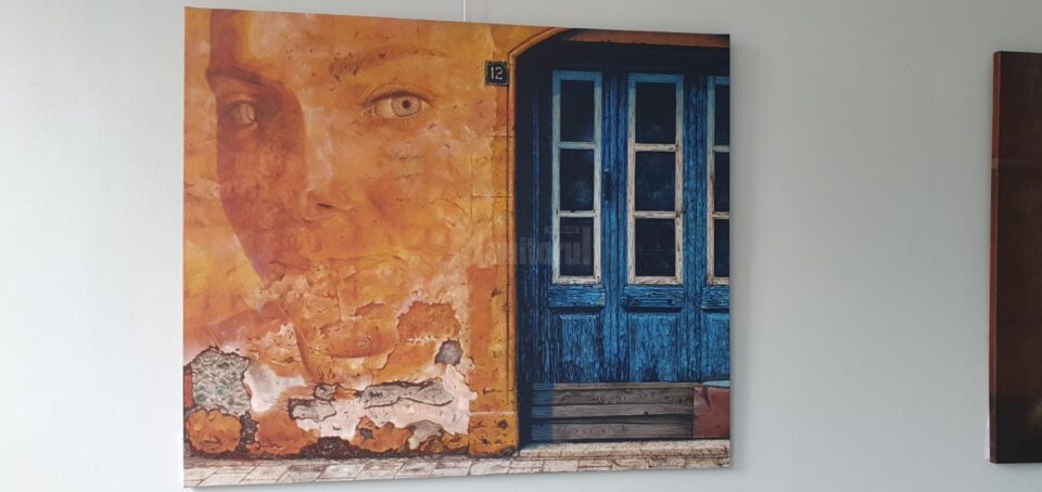 „Bazar”, expoziția artistului vizual Mihai Varzari, ne propune și câteva teme de reflecție privind relația dintre oameni și obiecte, reflectarea sinelui