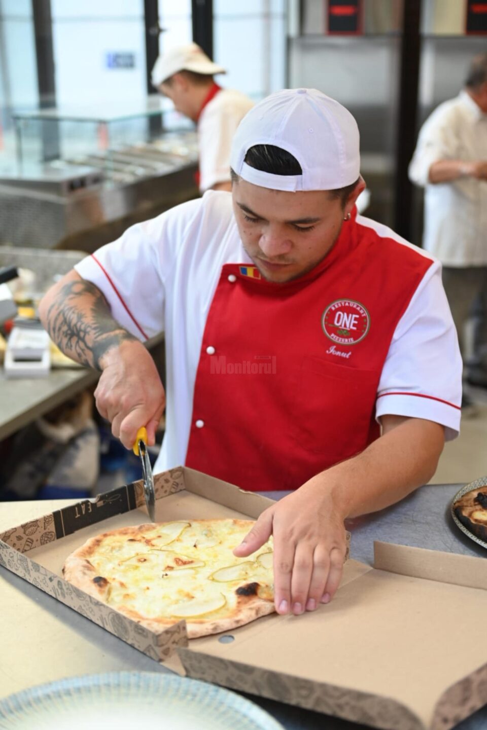 Restaurantul „ONE” – Pizzerie: bunătăți după rețete italiene fabuloase, cu arome delicioase, pregătite de bucătari școliți de specialiști italieni