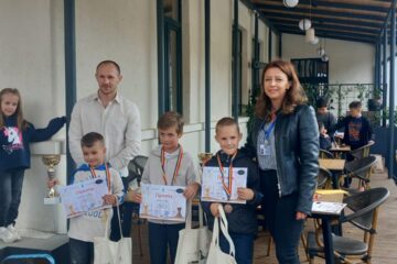 S-au desemnat câștigătorii turneului „Șah la Parc” din Câmpulung Moldovenesc