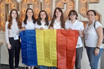 Medalii pentru echipa României, coordonată de prof. Raluca Costineanu, la Olimpiada Europeană de Informatică pentru Fete