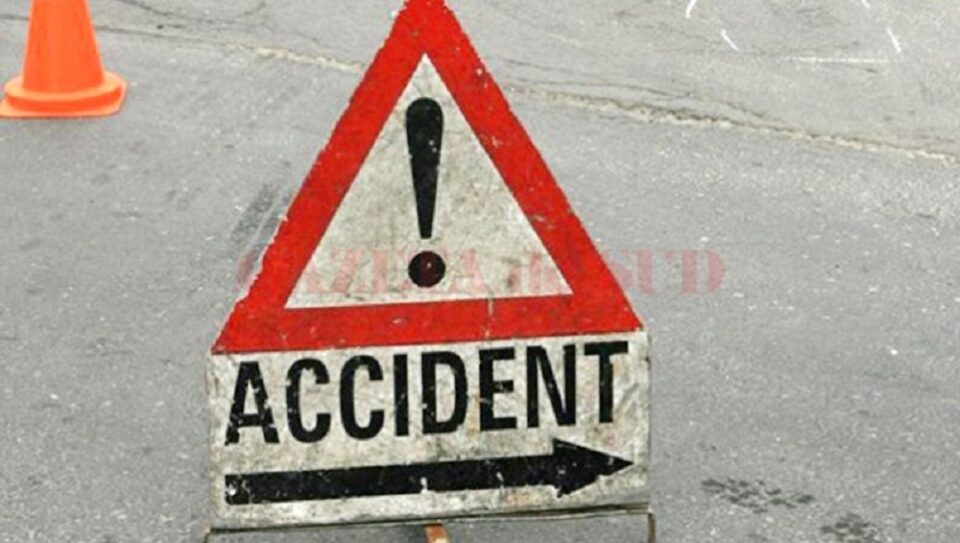 Tragedie evitată după ce o fetiță de 3 ani a țâșnit în fața unei mașini