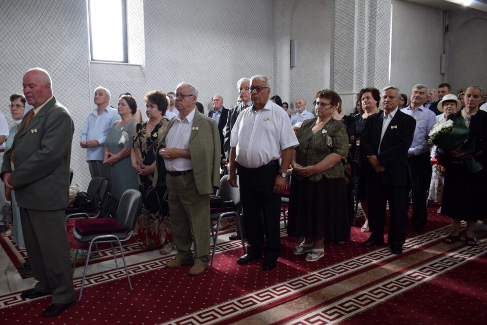 „Nunta de Aur” la Fălticeni: Peste 40 de cupluri celebrate pentru 50 de ani de căsătorie în cadrul unui eveniment emoționant