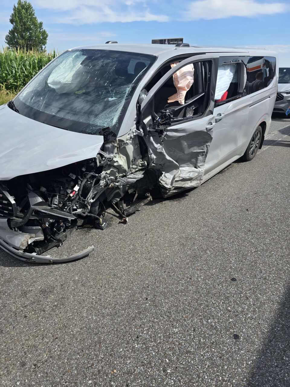 Accidentul de la ieșirea din Suceava, provocat de o tânără șoferiță de 18 ani, care a pătruns pe contrasens