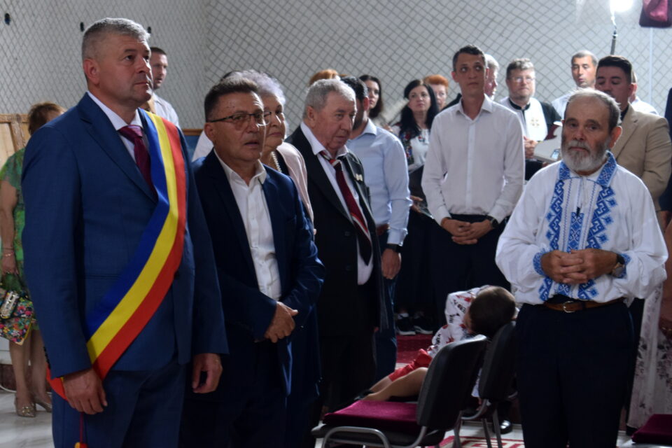 „Nunta de Aur” la Fălticeni: Peste 40 de cupluri celebrate pentru 50 de ani de căsătorie în cadrul unui eveniment emoționant