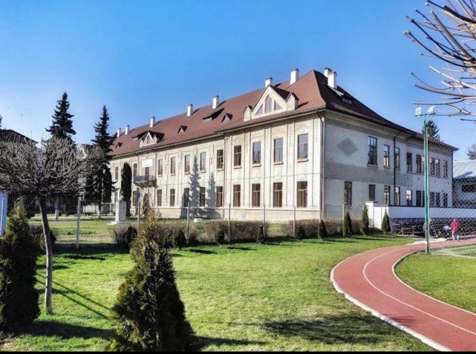 Cele mai bune rezultate din ultimul deceniu, la bacalaureat și olimpiade, pentru Colegiul „Hurmuzachi” Rădăuți