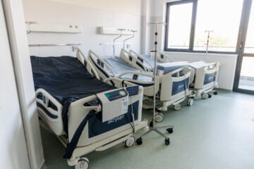 Secția de oncologie a Spitalului Clinic Județean Suceava dispune de echipamente esențiale pentru diagnosticul, tratamentul și monitorizarea pacienților