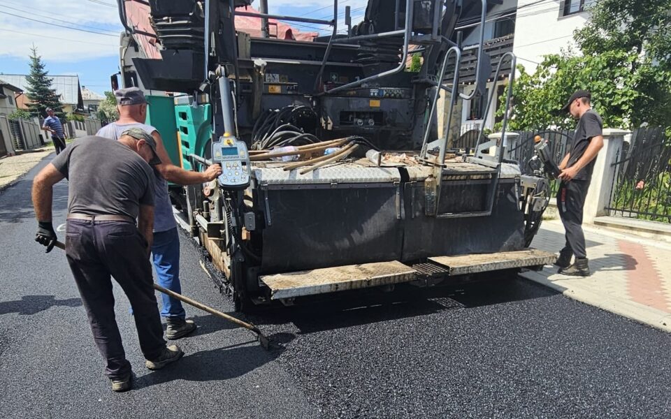Lucrări la rețeaua de apă și drumul aferent din Ipotești, finalizate cu succes