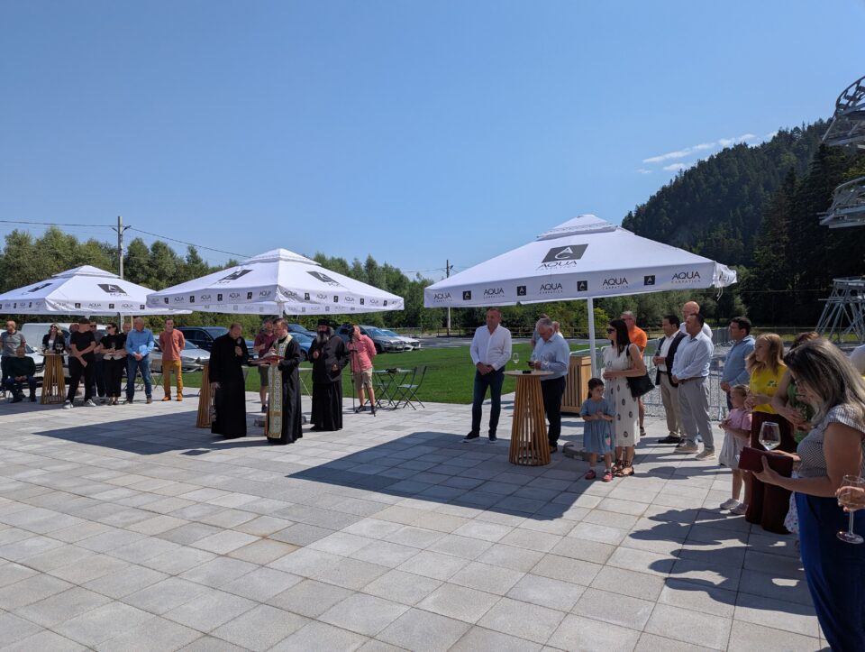 În Gura Humorului s-a inaugurat o nouă atracție turistică spectaculoasă, o sanie de vară cu un traseu de aproape 1,4 kilometri