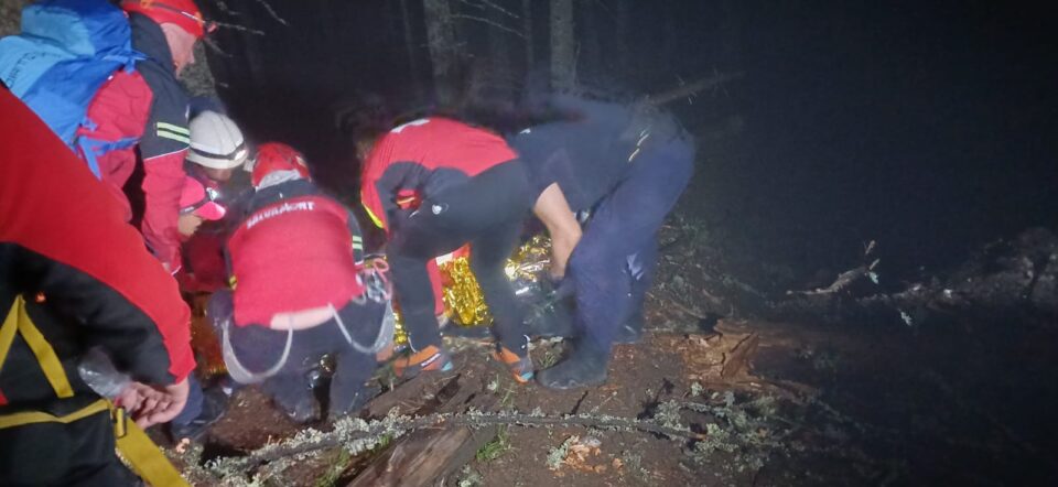 O furtună teribilă a ucis un bucureștean și a pus în pericol alți zeci de alergători, la o competiție montană